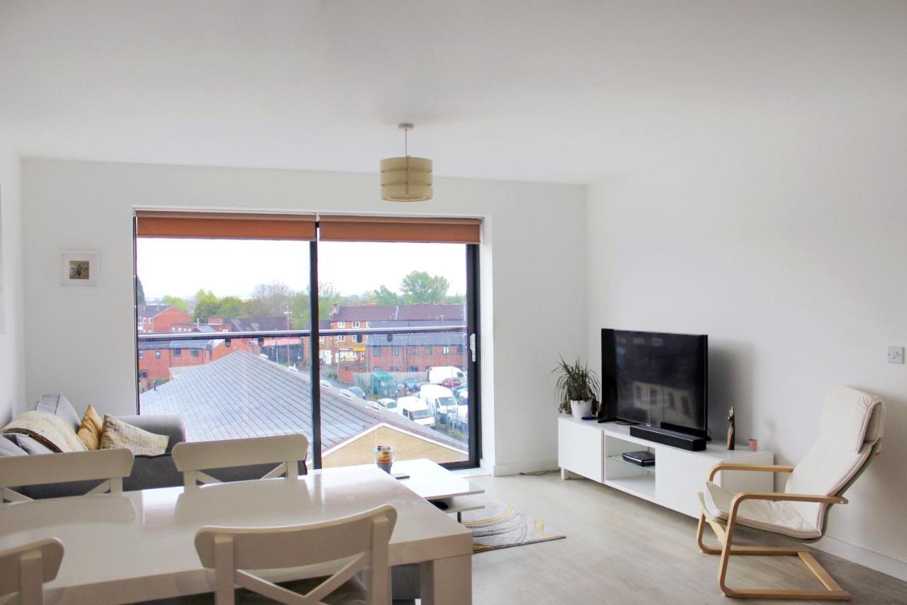 Manchester Escape - Private Room & Bathroom Near Etihad And Coop Arena - Free Secure Parking Kültér fotó