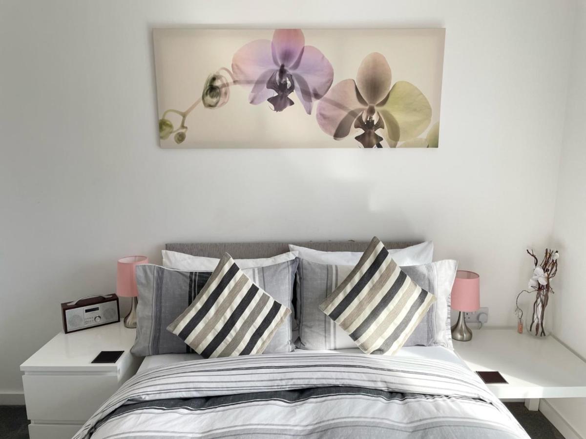 Manchester Escape - Private Room & Bathroom Near Etihad And Coop Arena - Free Secure Parking Kültér fotó